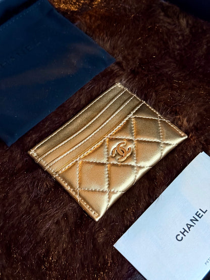 Chanel Metallic Lambskin Quilted Cardholder