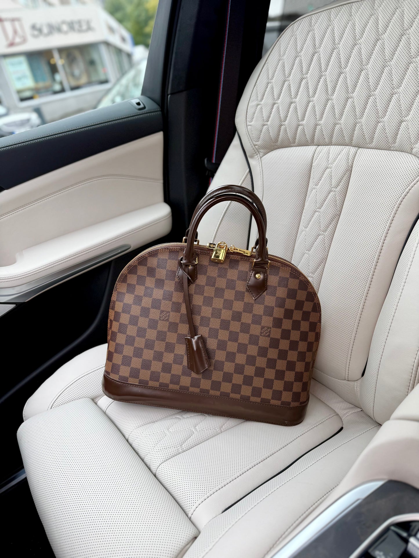 Louis Vuitton Alma MM Damier Ebene Canvas