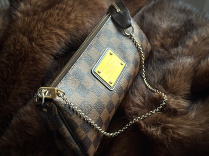 Nika Privé — Louis Vuitton Pochette Eva in Damier Ebene Canvas, small crossbody clutch bag